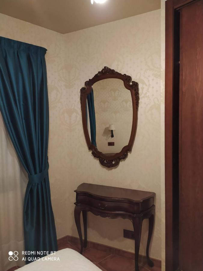 Hotel Rural El Nogal 마드로나 외부 사진
